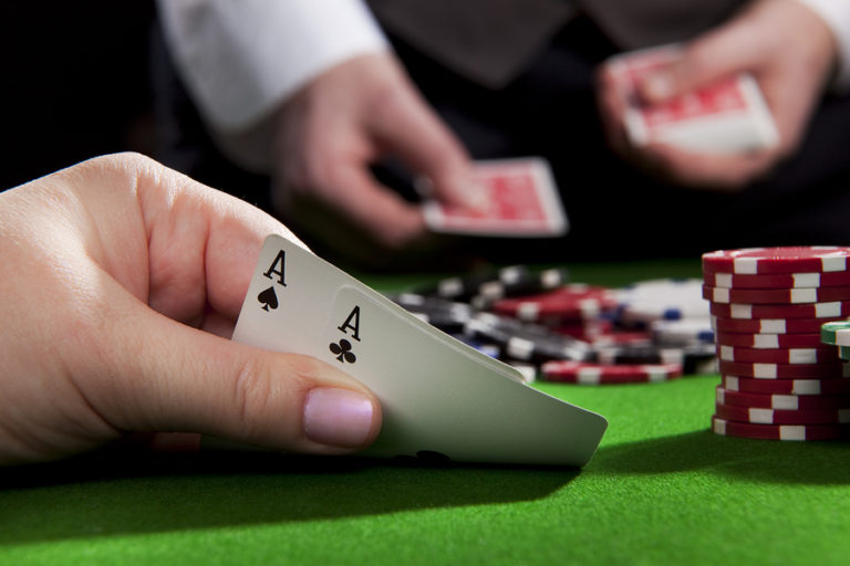 Estratégias abrangentes e habilidades práticas para Texas Hold’em